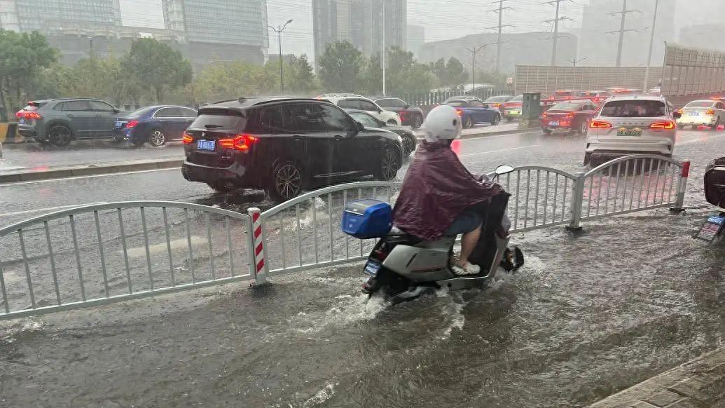 _上海暴雨积水_上海积水情况